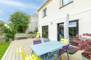 Magnifique maison avec jardin et salle de jeux proche Paris